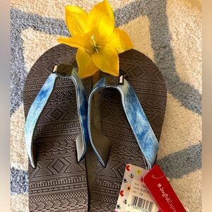 Muk Luks blue and white tie dye sandals